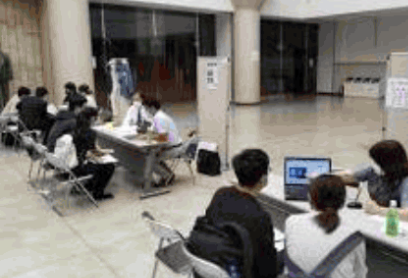 会社説明会にみんなで参加